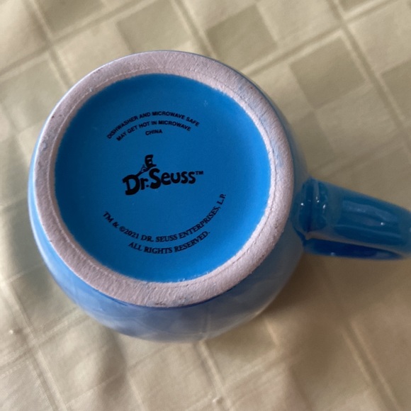 Cat in the Hat Stirrer and Mug - Picture 8 of 9